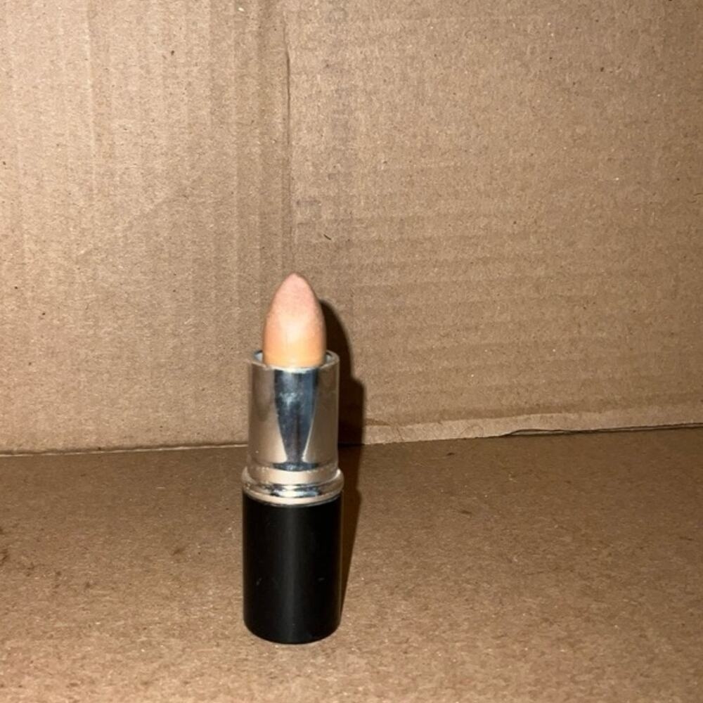Benefit Cosmetics Full Finish Lipstick‎ I Think I Love You Champagne Bronze Rare